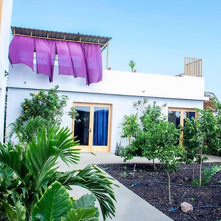 Pipi'S Guest House Sao Filipe Exterior photo
